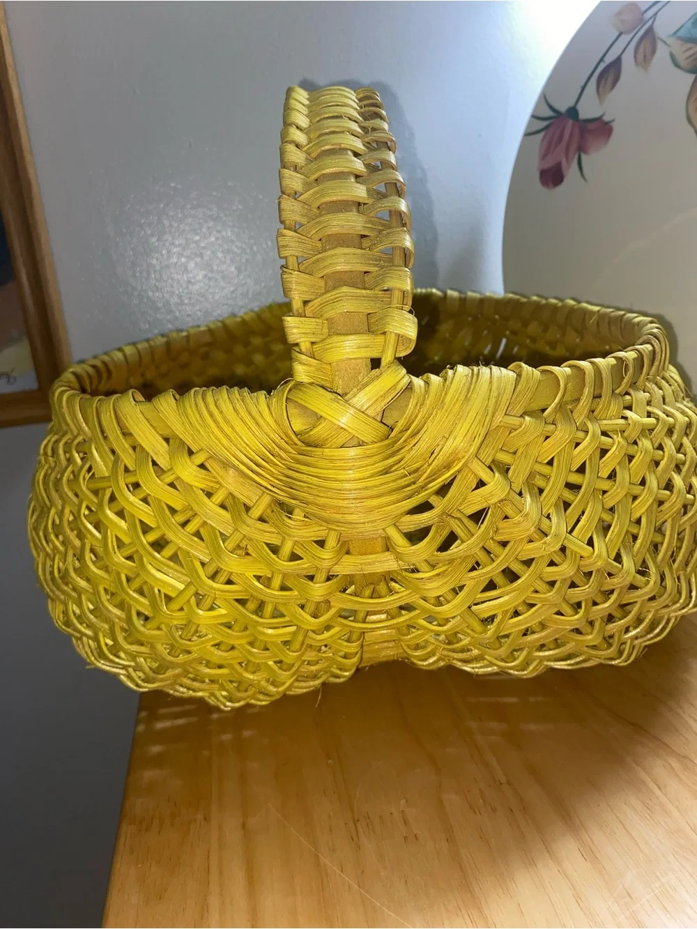 VTG Yellow Woven Buttocks Hand Basket